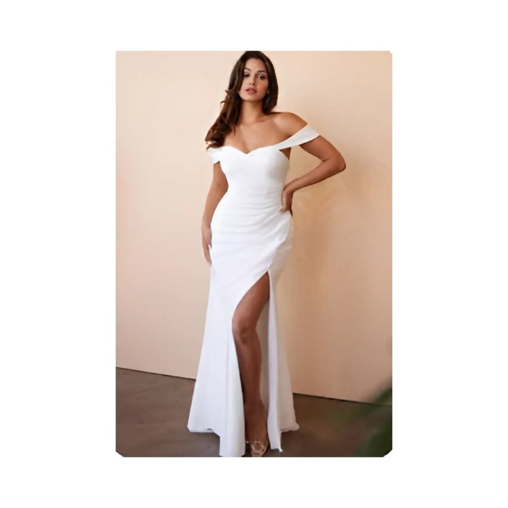 Ladivine Ruched Wedding Dress Size 22